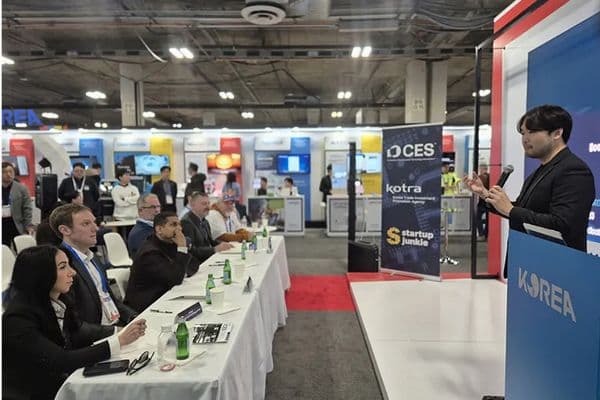 CES 2025 피칭 챌린지: 틀루토 AI가 연구를 더 효율적으로 만드는 방법